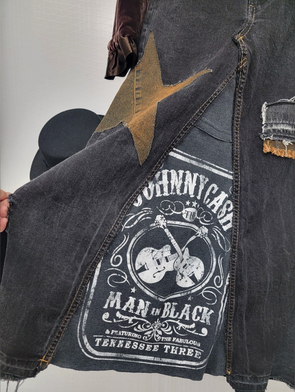 Levi's Maxi Jean Skirt With Johnny Cash - Upcycled - Picture 4 of 12